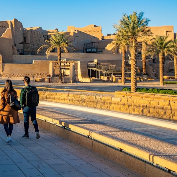 Saudi-Arabien Bucketlist: Desert Secrets, Souks & Skylines 
